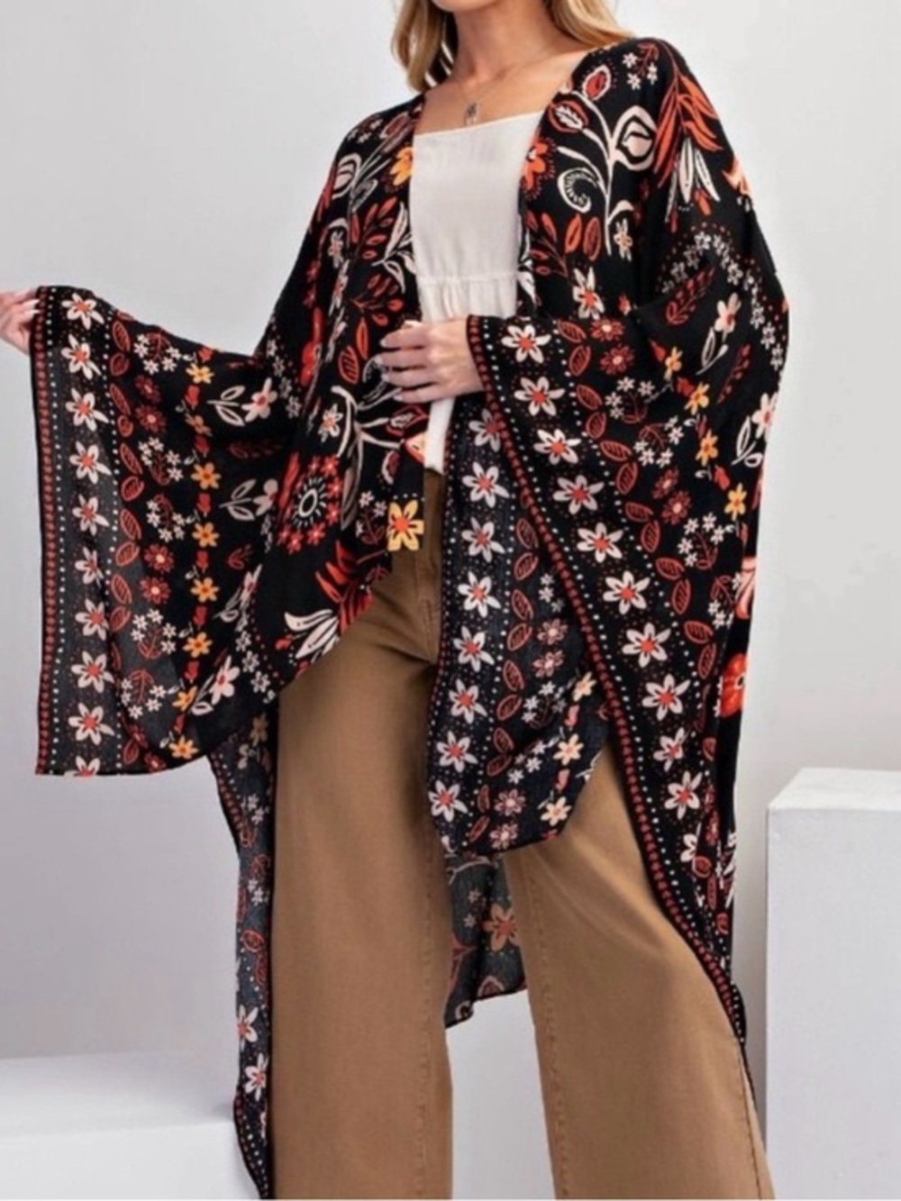 easel | NWT Black Kimono Jacket with Red, Cream & Pink Floral SZ m